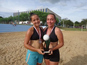 Volei de praia de Itapoa faz bonito e conquista tres medalhas em Rio Negro (PR) 05
