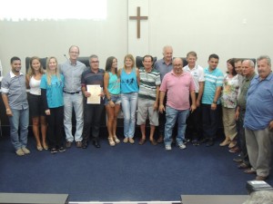Associacao de Corredores de Itapoa recebe mocao de aplausos da Camara de Vereadores 02