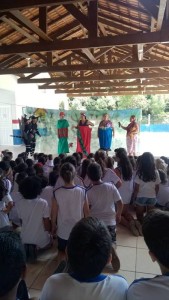 Escolas de Itapoa recebem encenacao de teatro sobre prevencao ao Aedes aegypti 04