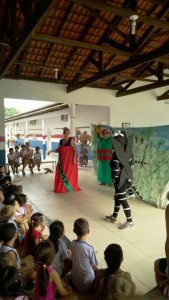 Escolas de Itapoa recebem encenacao de teatro sobre prevencao ao Aedes aegypti 06