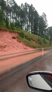 Queda de Barreira na SC 416 entre Itapoa e Garuva 1