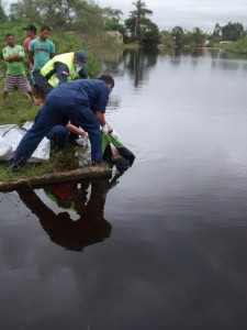 Corpo de homem encontrado boiando em rio na Barra do Sai 02