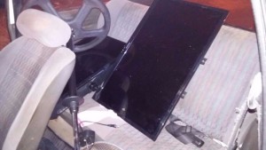 PM de Itapoa prende suspeitos logo apos furto a residencia 2