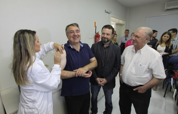 Tem inicio a campanha de vacinacao contra a Gripe no Estado de Santa Catarina 1