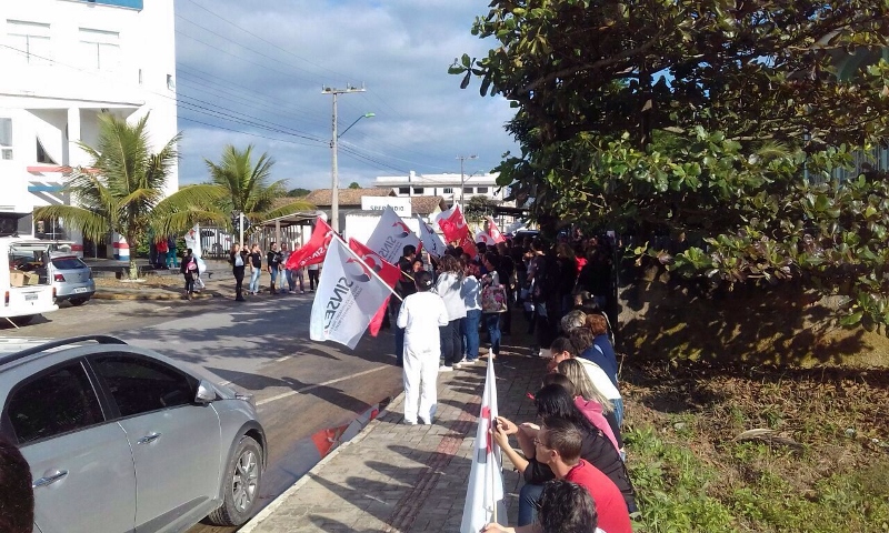 Servidores publicos de Itapoa paralisam atividades em protesto nesta terca (31-05) (800x480)