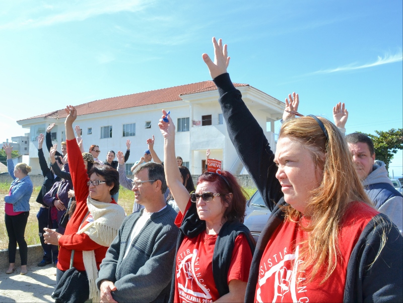 Greve dos servidores publicos municipais de Itapoa chega ao fim 01 (800x602)