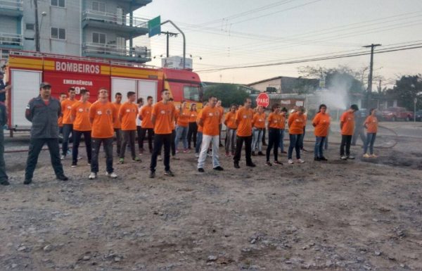 Corpo de Bombeiros de Itapoa realiza formatura do CBAE e ato de promocao de bombeiros 02