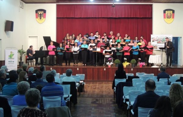 coral-vozes-da-babitonga-de-itapoa-no-concerto-da-primavera-em-joinville-17