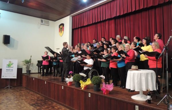 coral-vozes-da-babitonga-de-itapoa-no-concerto-da-primavera-em-joinville-27