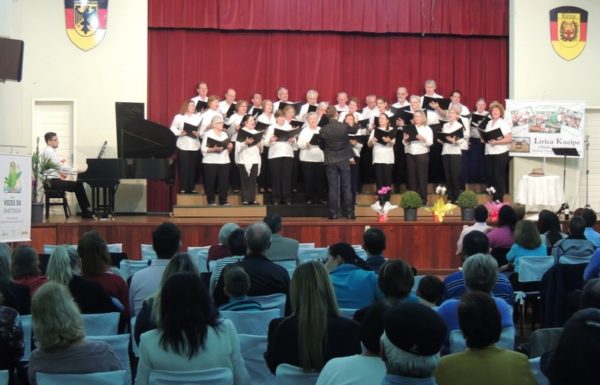 coral-vozes-da-babitonga-de-itapoa-no-concerto-da-primavera-em-joinville-38