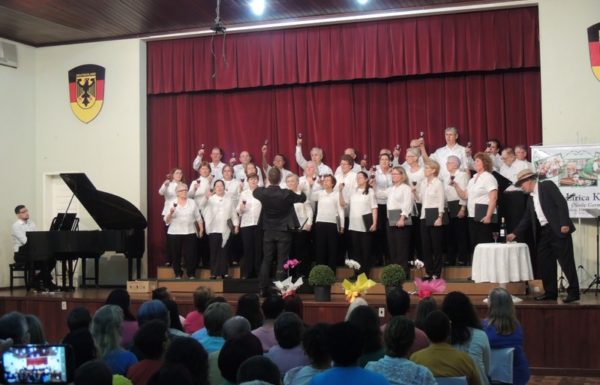 coral-vozes-da-babitonga-de-itapoa-no-concerto-da-primavera-em-joinville-40