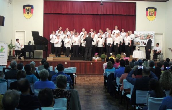 coral-vozes-da-babitonga-de-itapoa-no-concerto-da-primavera-em-joinville-41