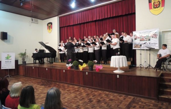coral-vozes-da-babitonga-de-itapoa-no-concerto-da-primavera-em-joinville-46