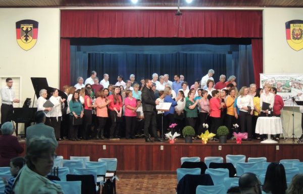 coral-vozes-da-babitonga-de-itapoa-no-concerto-da-primavera-em-joinville-55