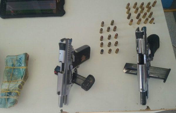 cinco-assaltantes-sao-presos-em-itapoa-pouco-apos-o-crime-1