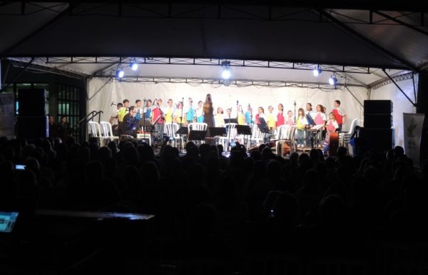 apresentacoes-de-natal-do-porto-itapoa-dia-16-12-16-023