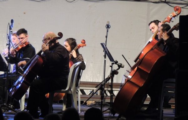 apresentacoes-de-natal-do-porto-itapoa-dia-16-12-16-037