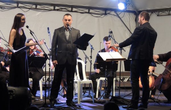 apresentacoes-de-natal-do-porto-itapoa-dia-16-12-16-038