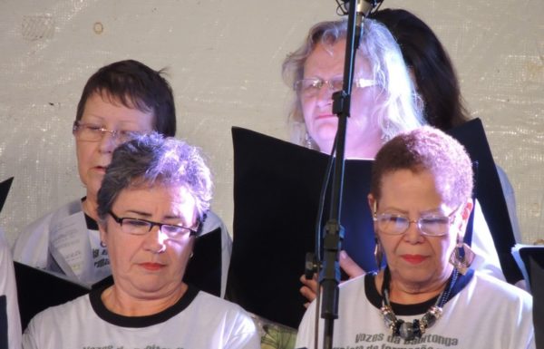 apresentacoes-de-natal-do-porto-itapoa-dia-16-12-16-059