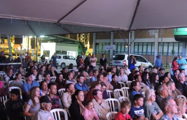 apresentacoes-de-natal-do-porto-itapoa-dia-16-12-16-063