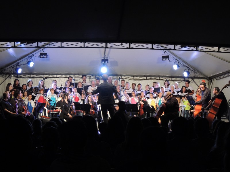 apresentacoes-de-natal-do-porto-itapoa-dia-16-12-16-072