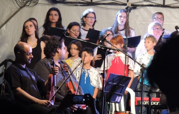 apresentacoes-de-natal-do-porto-itapoa-dia-16-12-16-073