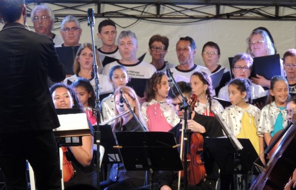 apresentacoes-de-natal-do-porto-itapoa-dia-16-12-16-077