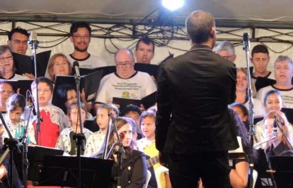 apresentacoes-de-natal-do-porto-itapoa-dia-16-12-16-083