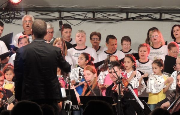 apresentacoes-de-natal-do-porto-itapoa-dia-16-12-16-088