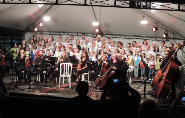 apresentacoes-de-natal-do-porto-itapoa-dia-16-12-16-100