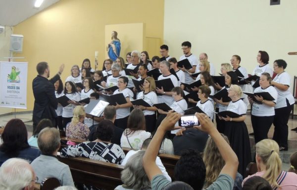coral-vozes-da-babitonga-apresenta-oh-noite-santa-em-09-12-16-25