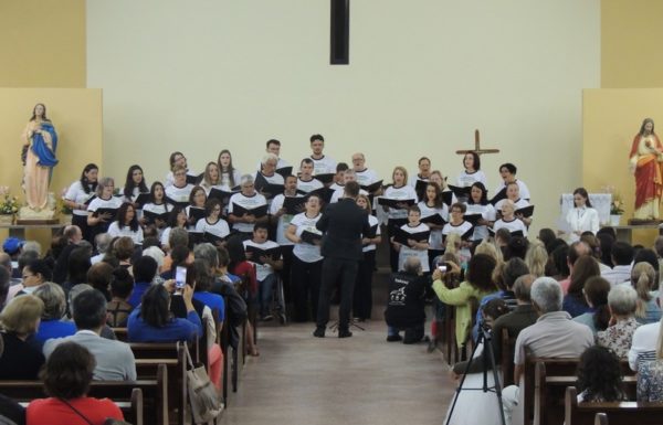 coral-vozes-da-babitonga-apresenta-oh-noite-santa-em-09-12-16-31