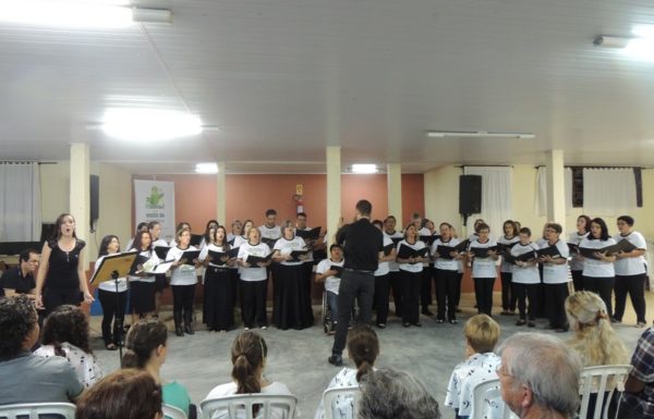 coral-vozes-da-babitonga-apresenta-oh-noite-santa-em-10-12-16-10