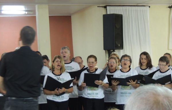 coral-vozes-da-babitonga-apresenta-oh-noite-santa-em-10-12-16-16