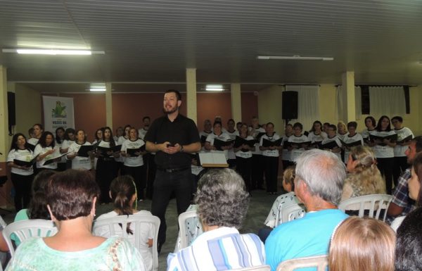 coral-vozes-da-babitonga-apresenta-oh-noite-santa-em-10-12-16-20