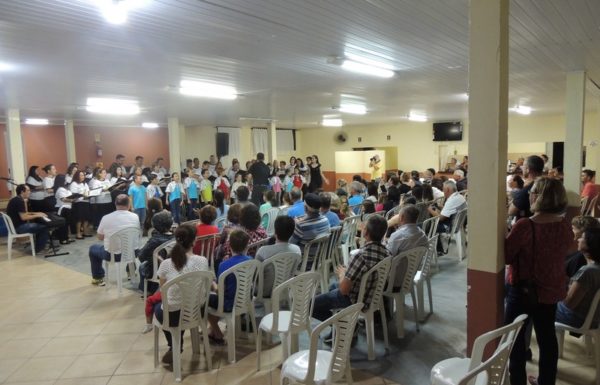 coral-vozes-da-babitonga-apresenta-oh-noite-santa-em-10-12-16-40