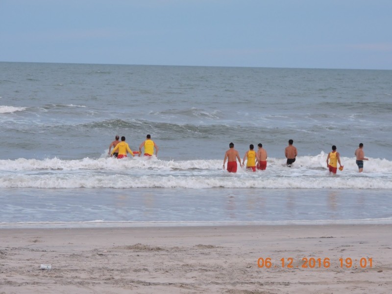 homem-morre-afogado-na-barra-do-sai-800x600