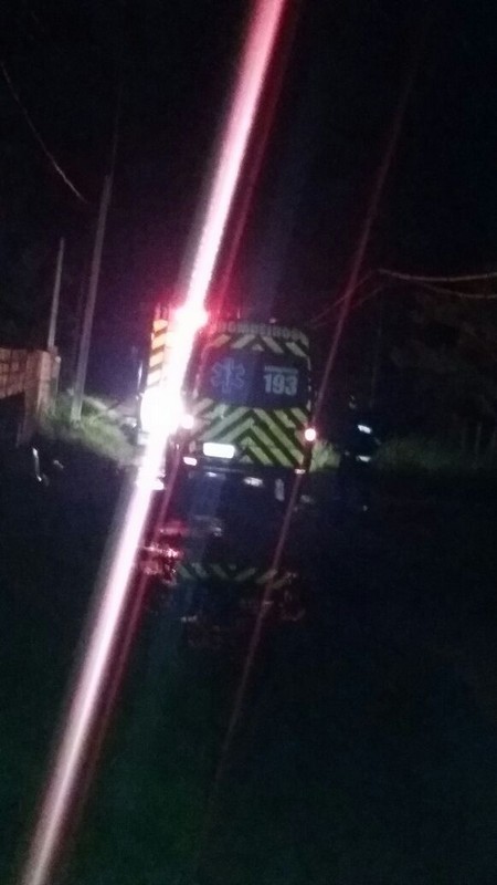 Homem morre apos incendio a residencia na Barra do Sai em Itapoa 1