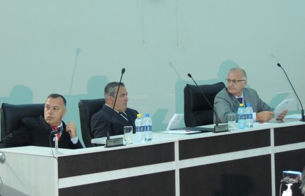 novos-prefeito-vice-e-vereadores-de-itapoa-tomam-posse-32