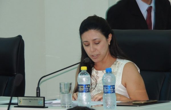 novos-prefeito-vice-e-vereadores-de-itapoa-tomam-posse-40