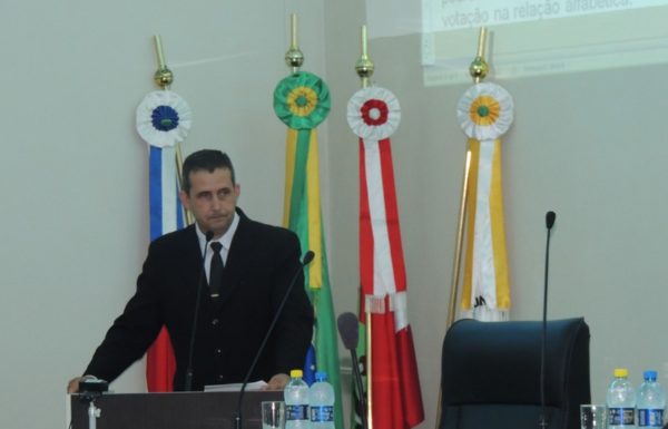 novos-prefeito-vice-e-vereadores-de-itapoa-tomam-posse-45