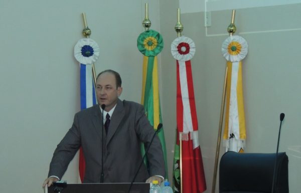 novos-prefeito-vice-e-vereadores-de-itapoa-tomam-posse-49