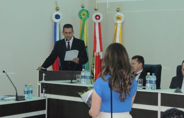 novos-prefeito-vice-e-vereadores-de-itapoa-tomam-posse-59