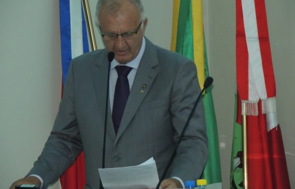 novos-prefeito-vice-e-vereadores-de-itapoa-tomam-posse-74