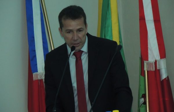 novos-prefeito-vice-e-vereadores-de-itapoa-tomam-posse-77