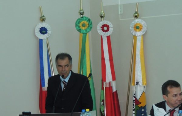 novos-prefeito-vice-e-vereadores-de-itapoa-tomam-posse-78