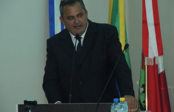 novos-prefeito-vice-e-vereadores-de-itapoa-tomam-posse-79