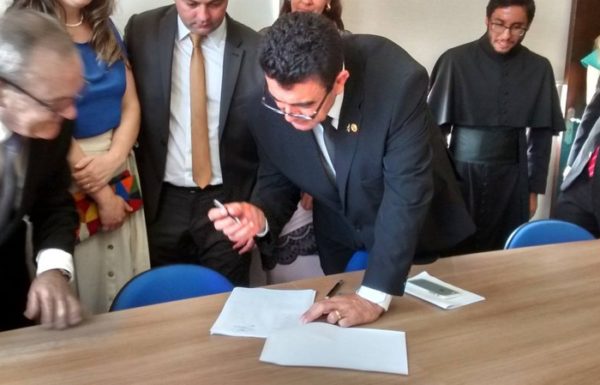 novos-prefeito-vice-e-vereadores-de-itapoa-tomam-posse-92