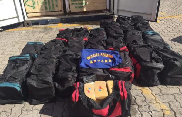 Receita Federal apreende mais de meia tonelada de cocaina em conteiner do Porto Itapoa 1
