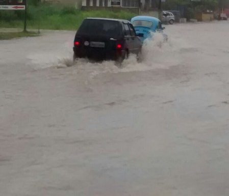 chuva forte atinge itapoa, diversas ruas sao alagadas e falta luz em alguns pontos 05